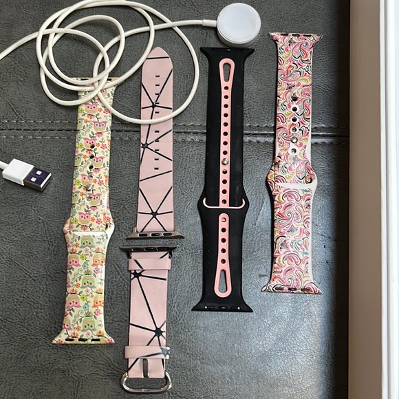 Apple Watch 3 with GPS + Cellular - Picture 3 of 9